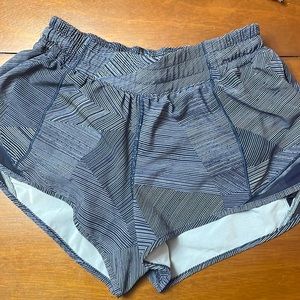 Lululemon Hotty Hot Short Short Size 6